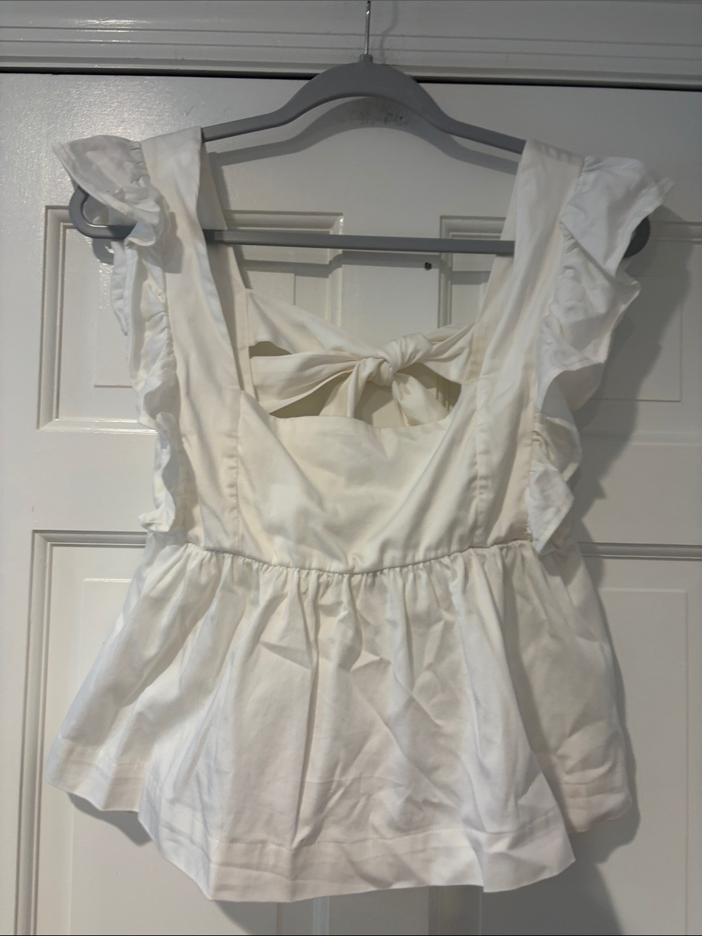 Forever 21 White Ruffle Tie-Back Peplum Top